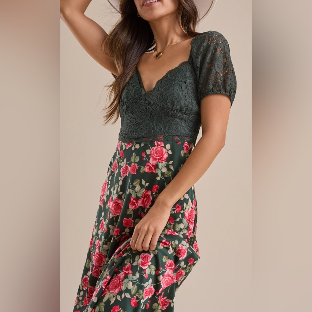 NWT Altar’d State Clydie floral maxi dress with hunter green lace, size XL